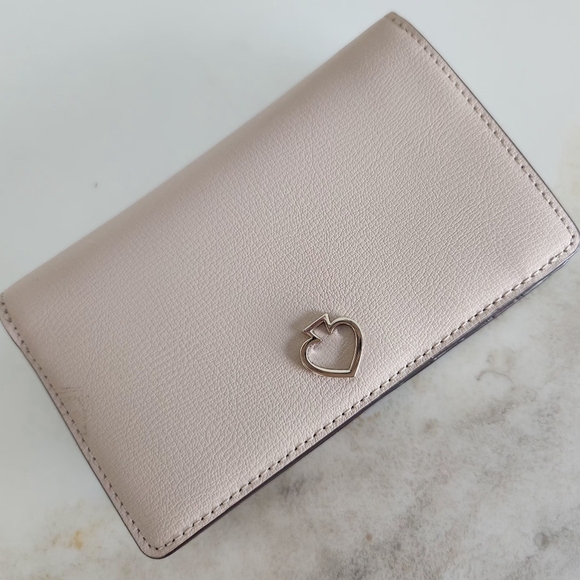 Kate Spade Preppy Pink zippy wallet. So Kate Spade! - Picture 3 of 12